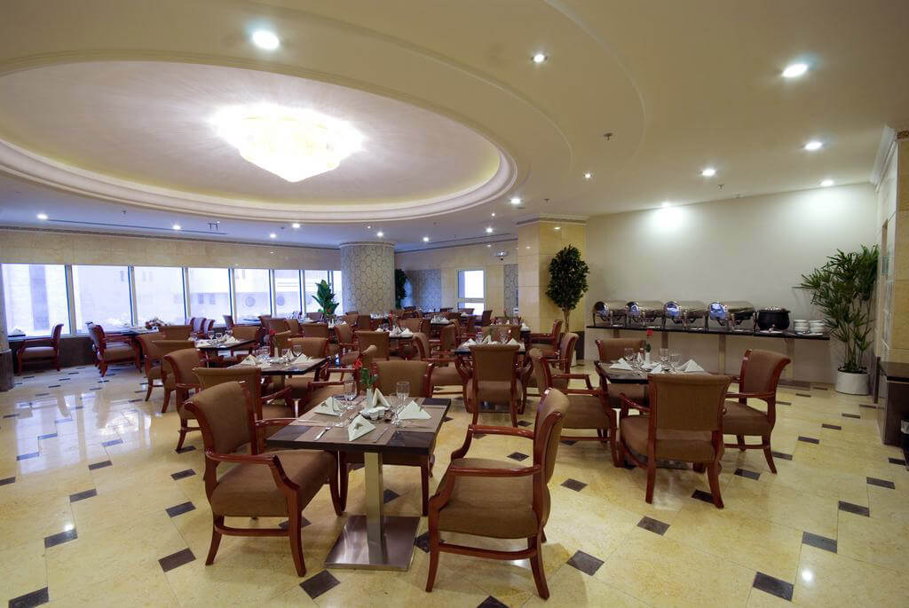 Dining in Dar Aleiman Grand Hotel, Makkah