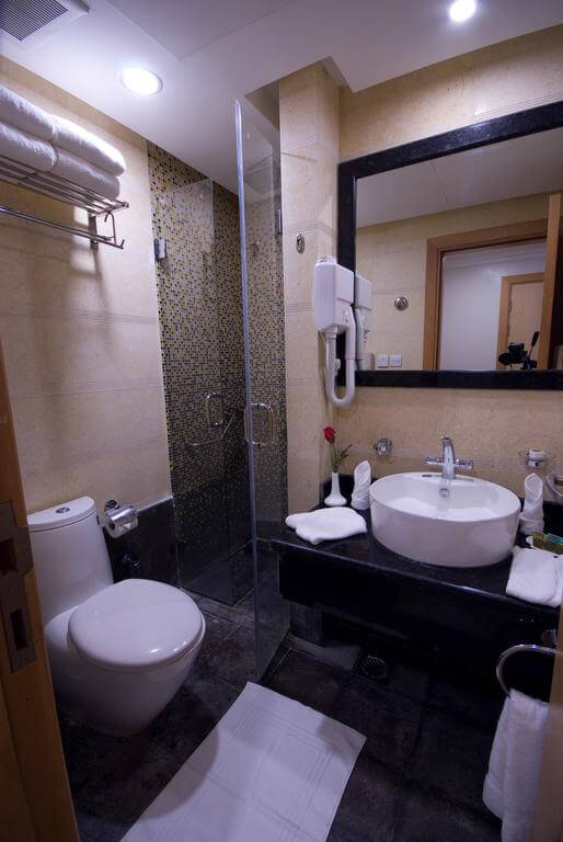 Bathroom in Dar Aleiman Grand Hotel, Makkah